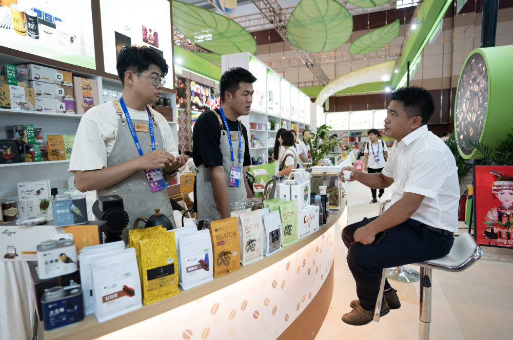 坚持把发展特色优势产业作为主攻方向——落实新时代推动西部大开发座谈会精神系列综述之一(图4) 坚持把发展特色优势产业作为主攻方向——落实新时代推动西部大开发座谈会精神系列综述之一(图4)